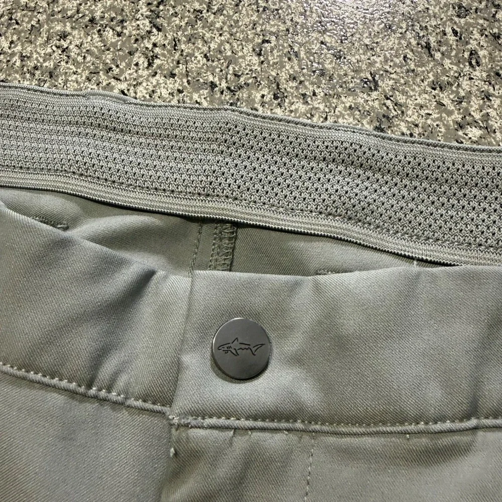 Greg Norman Performance Golf Pants Mens 36x32 Grey Stretch Flat Front Chino